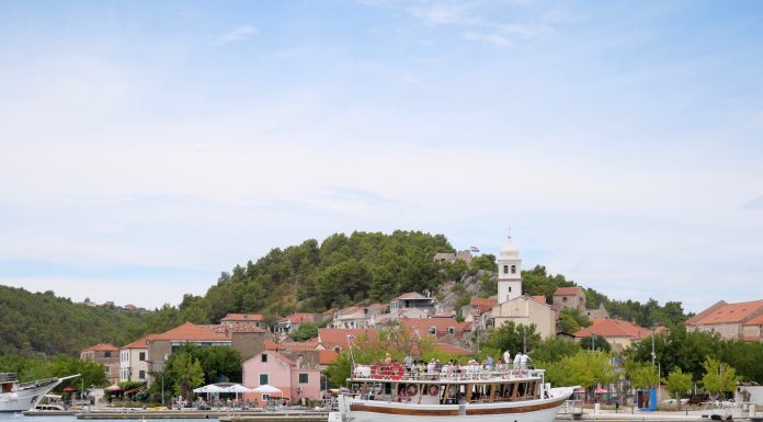 met de boot naar de krka