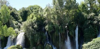 Kravica watervallen bij Mostar