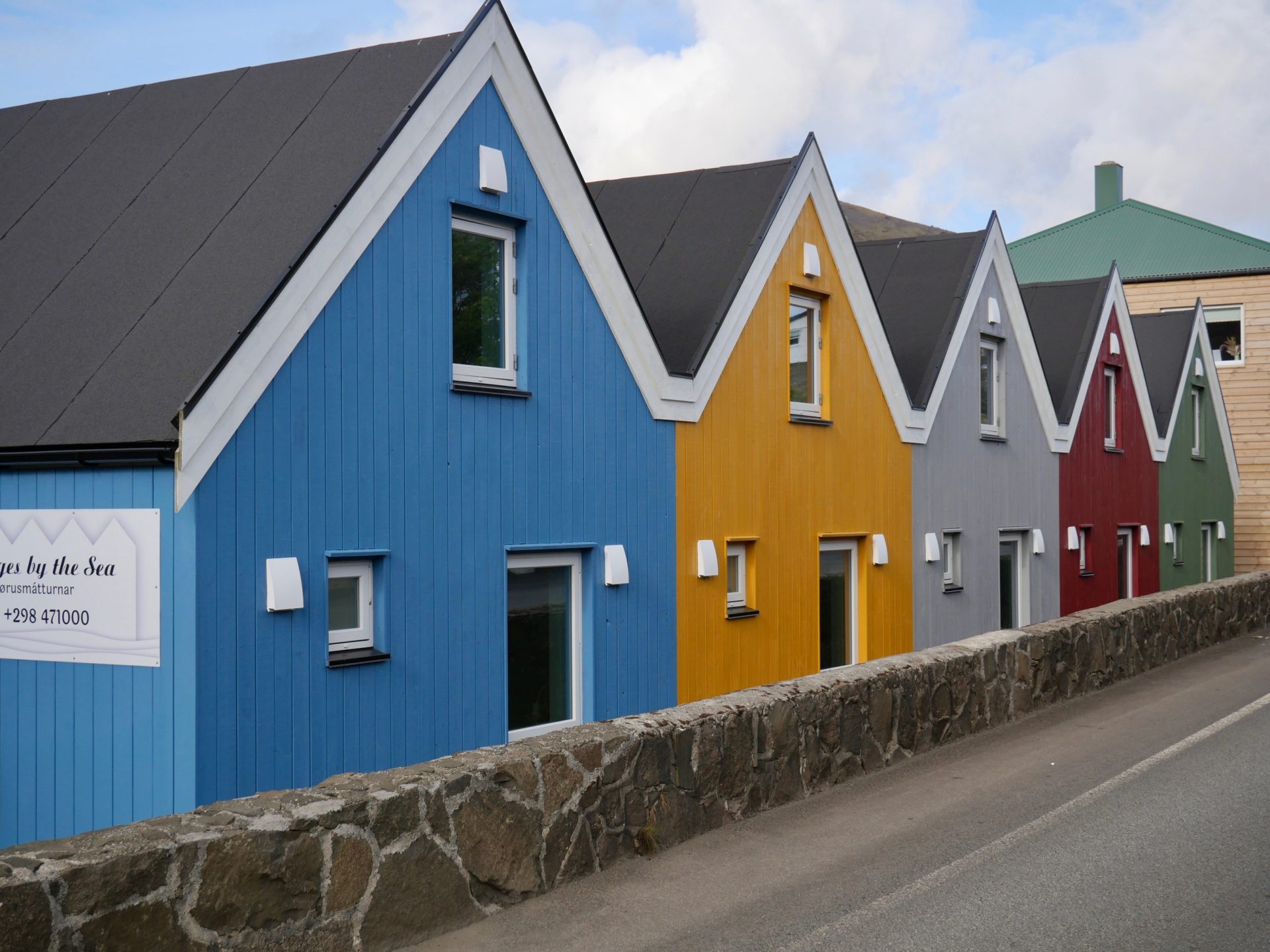 Cottages by the sea Sørvágur