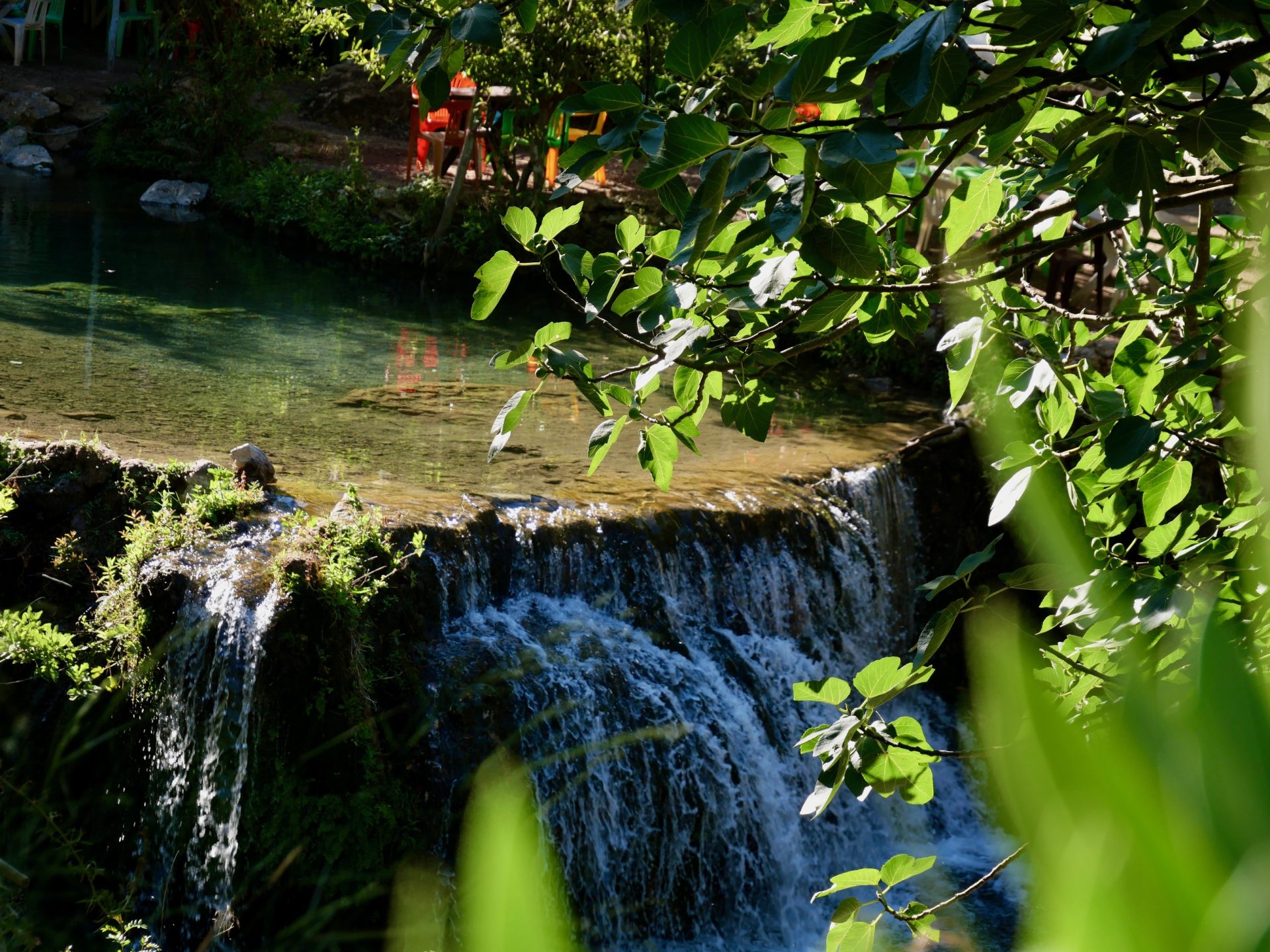 watervallen akchour trail