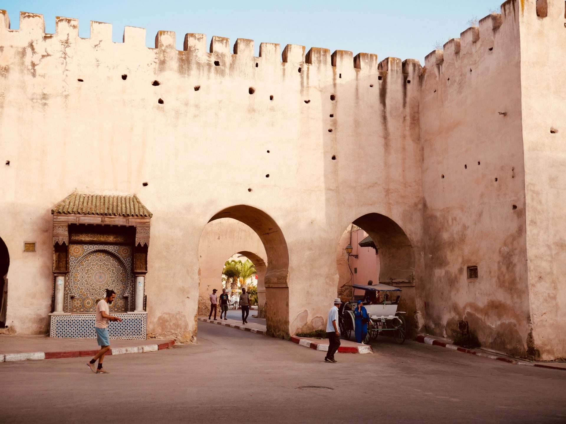 poort naar Place Lalla Aouda