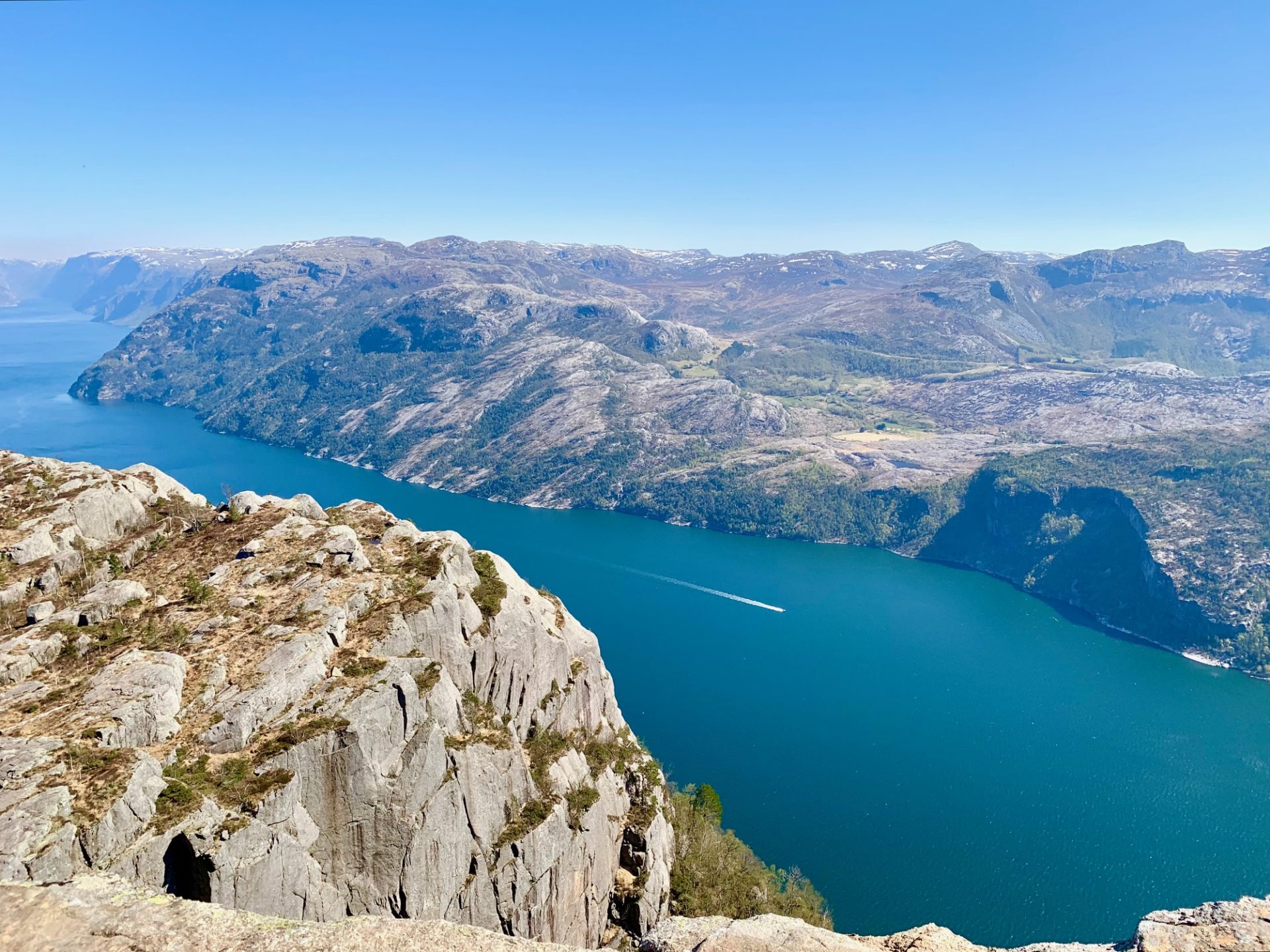 lysefjord cruise langs pulpit rock