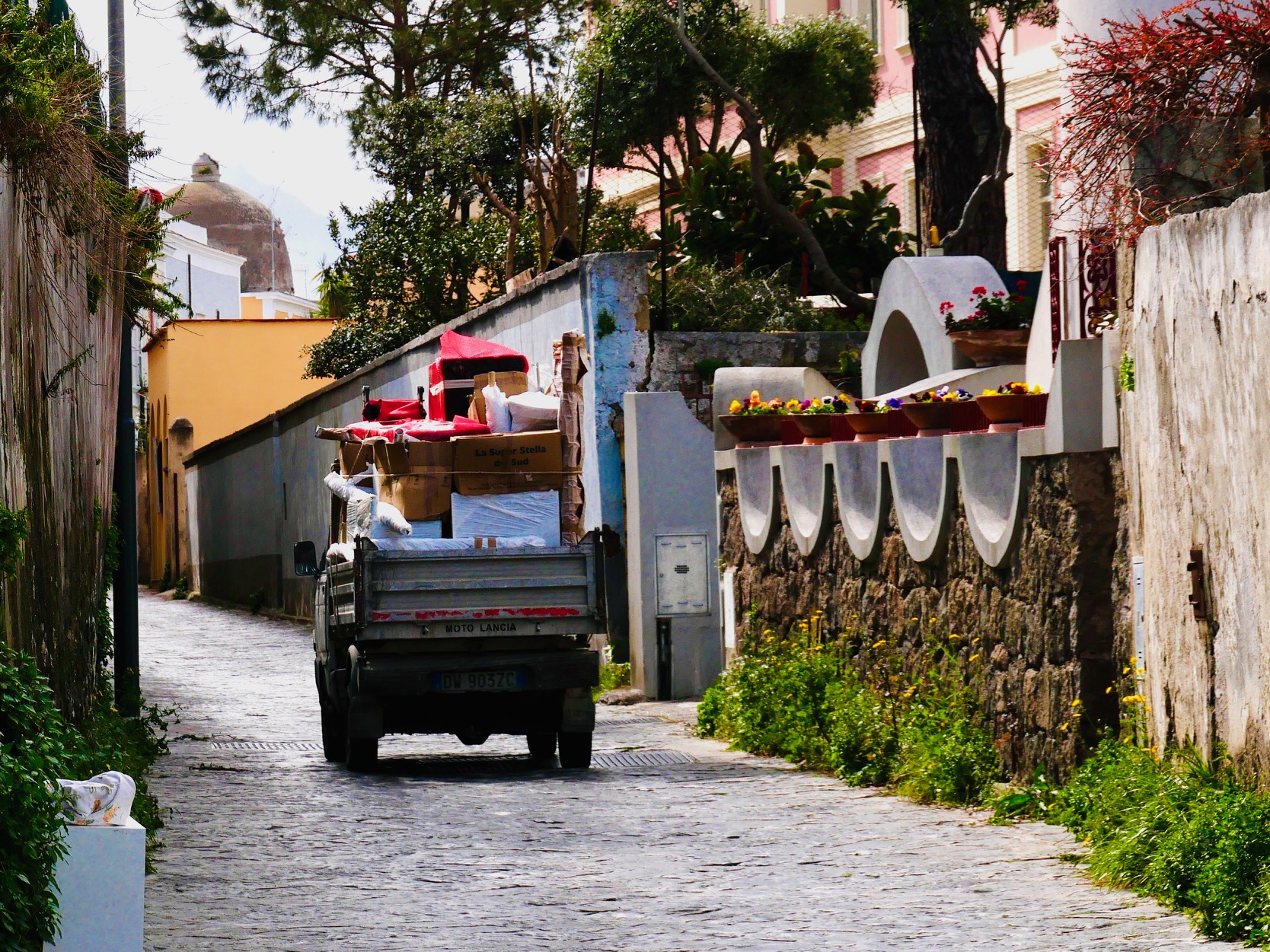 verborgen parel straatje procida