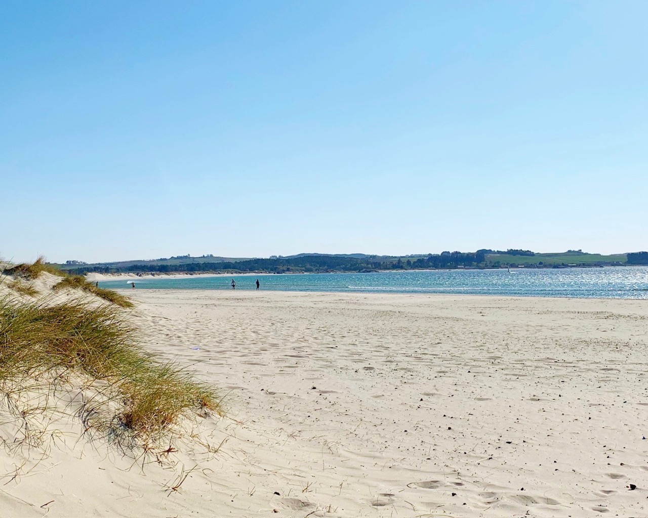 Openluchtzwemmen aan het strand