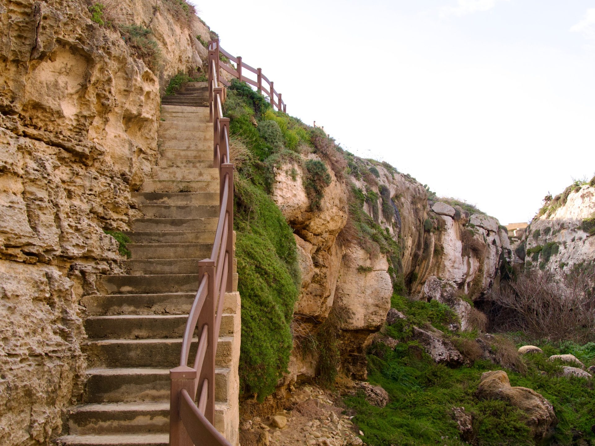 Wied il-Mielaħ window trap erheen