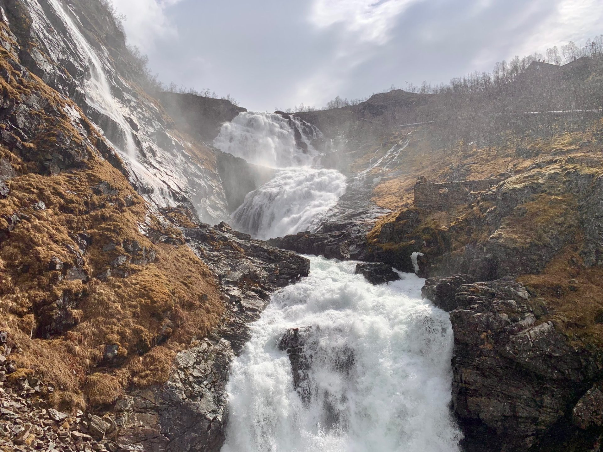 Kjosfossen-waterval