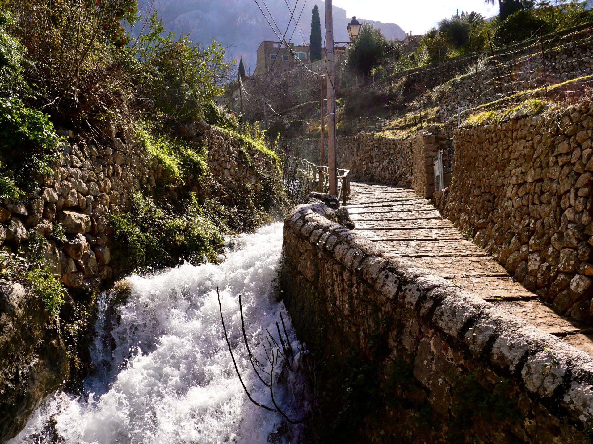 De waterval van Deià